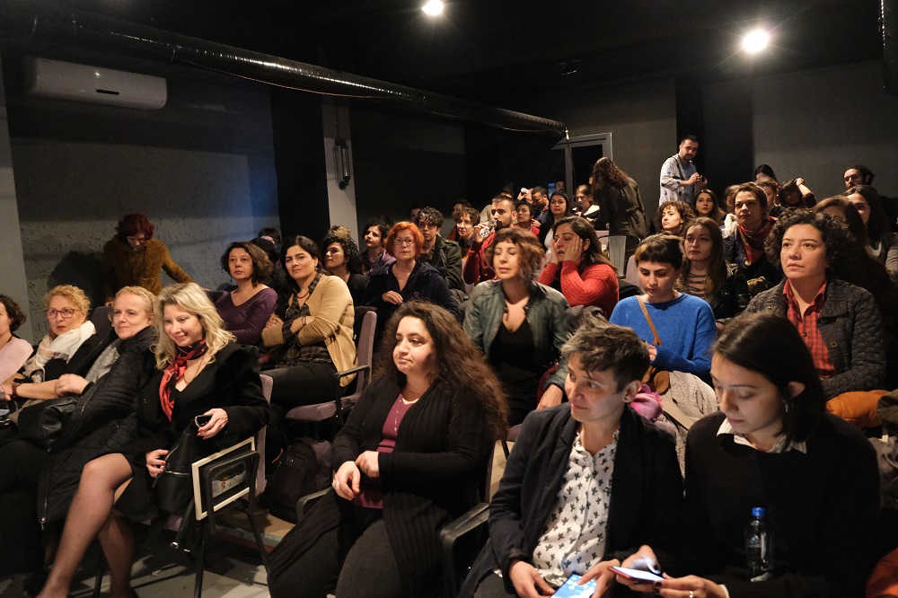 14. Kadın Kadına Öykü Yarışması Forumu Nazlı Yıldırım’ın fotoğraflarıyla | Kaos GL - LGBTİ+ Haber Portalı Haber